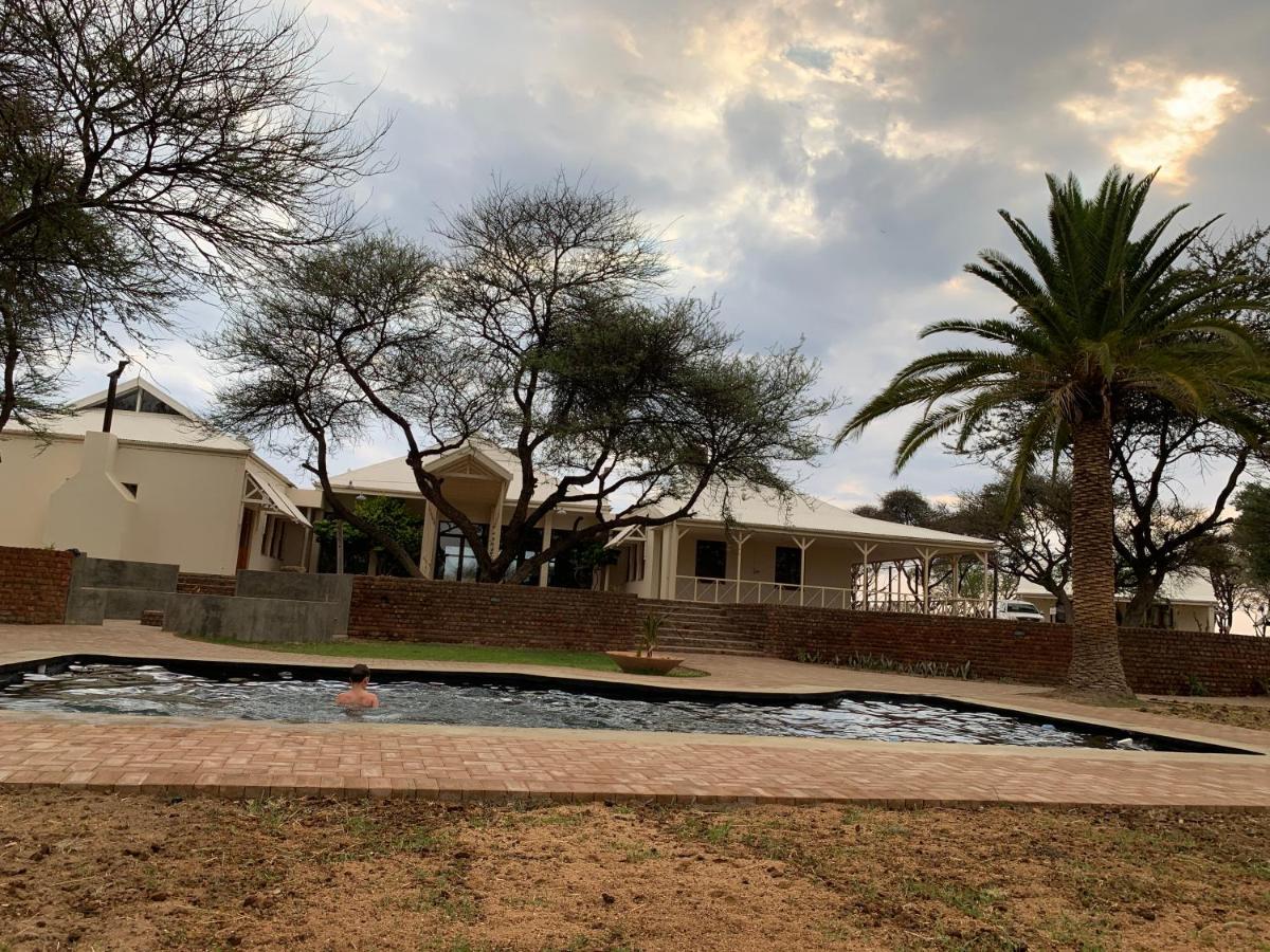 Otjibamba Lodge Otjiwarongo Exterior photo
